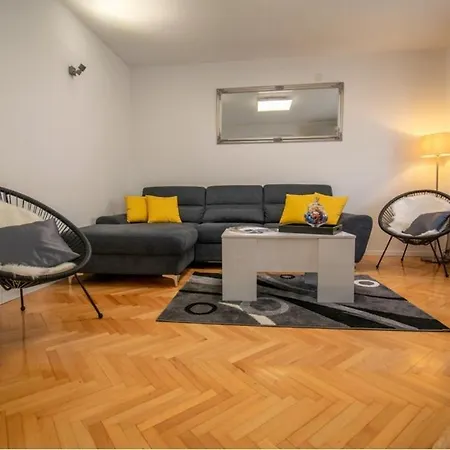 Glavota Apartman