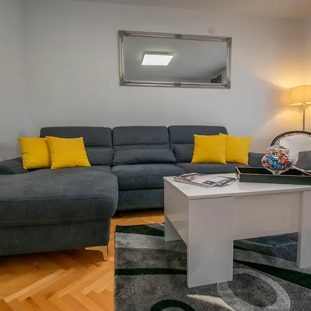 Glavota Apartment